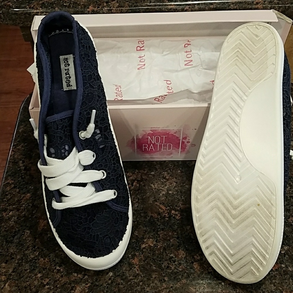 Not Rated lace up sneakers